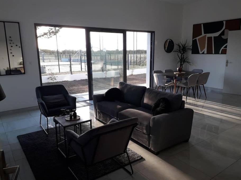 Maison Neuve De Standing 150 M2 Croix-Chapeau Exterior photo
